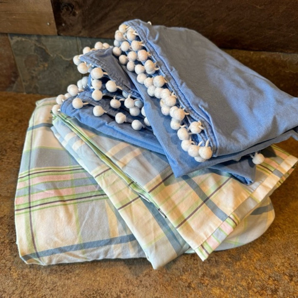 Pottery Barn Teen -Full Duvet with 2 pillowcases and 2 pillow shams